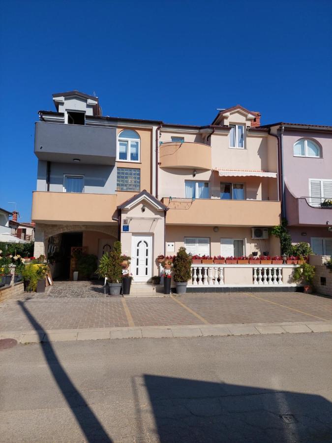 Apartmani M&L Medulin Exterior photo